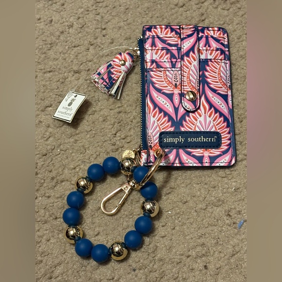 Simply Southern Handbags - NWT Simply Southern rubber beaded wristlet wallet